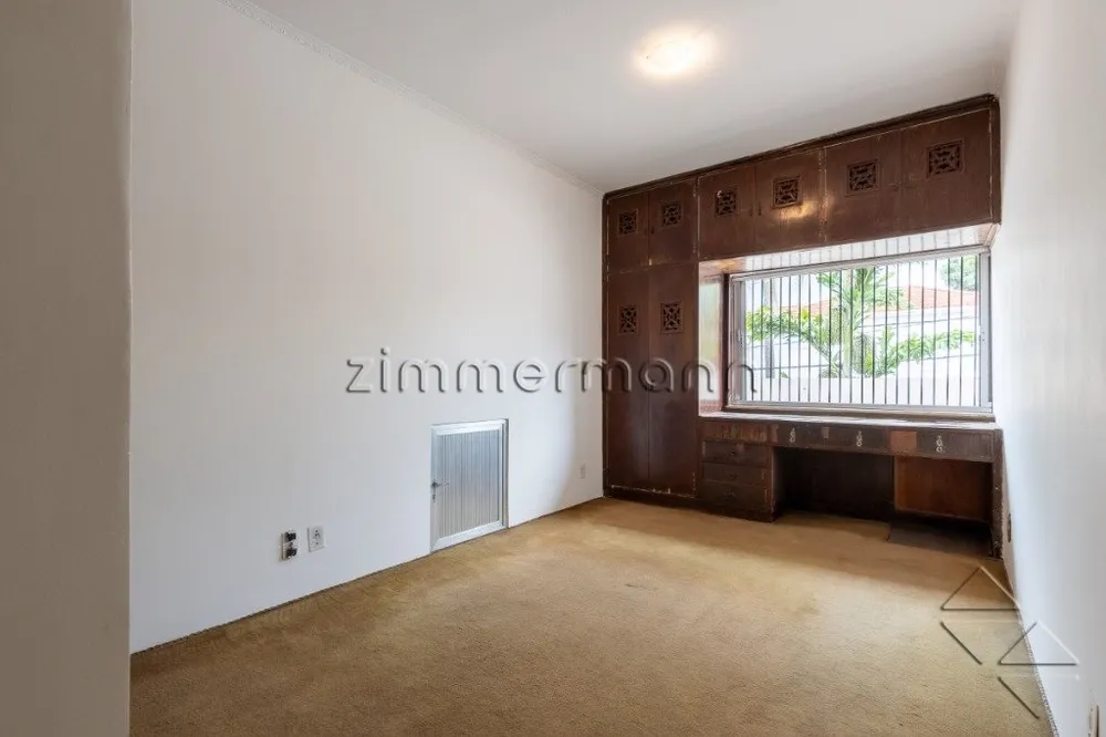 Casa, 3 quartos, 261 m² - Foto 1