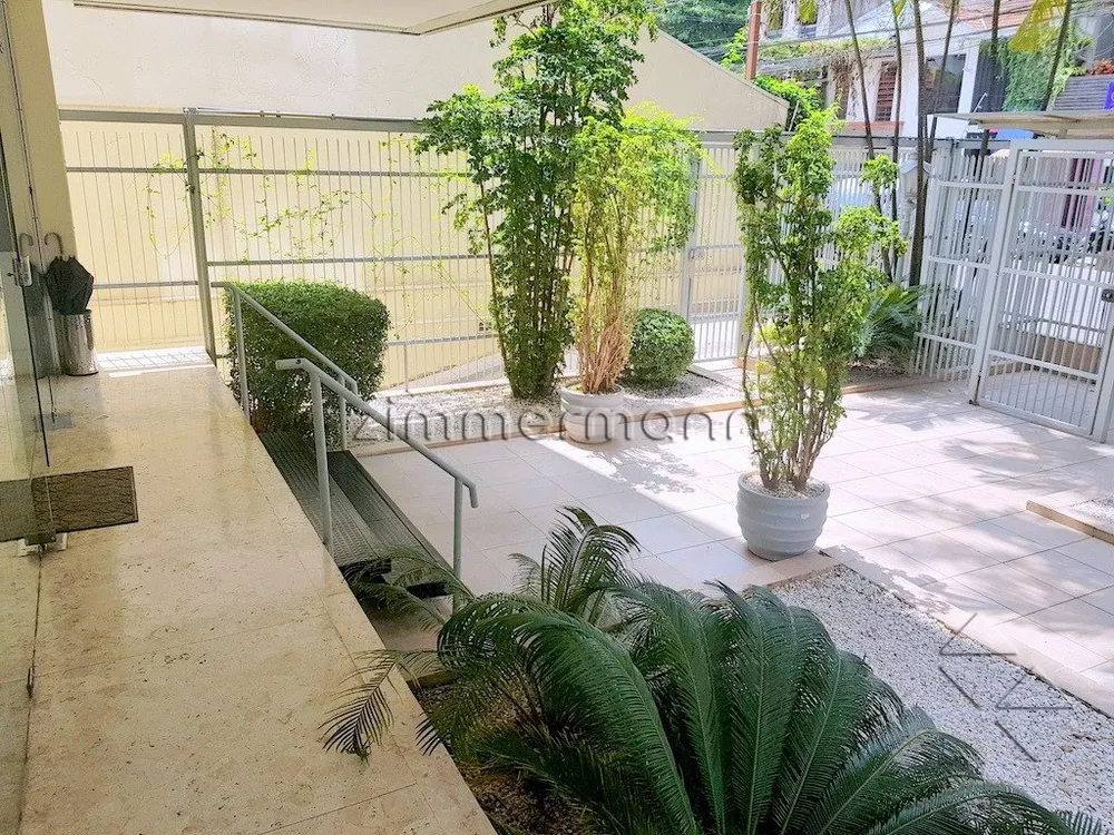 Apartamento, 3 quartos, 245 m² - Foto 1