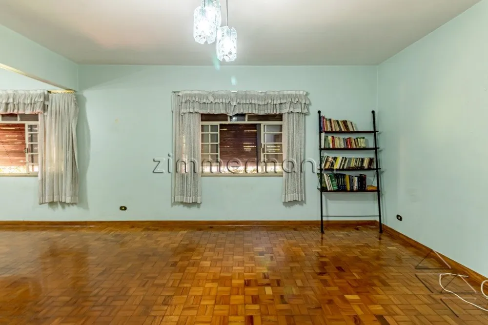 Casa, 3 quartos, 215 m² - Foto 2