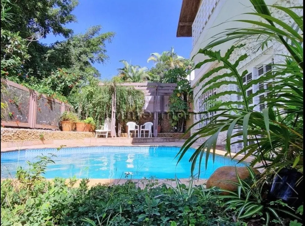 Casa, 6 quartos, 250 m² - Foto 1