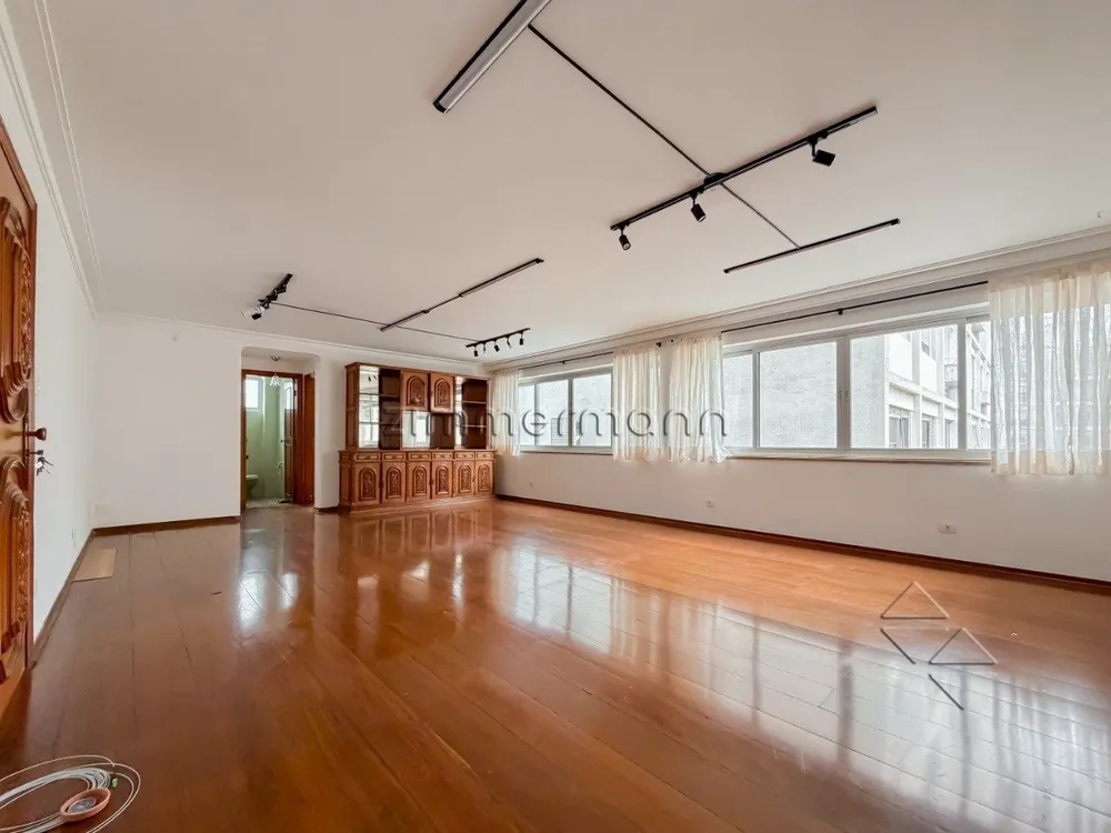 Apartamento, 3 quartos, 220 m² - Foto 1