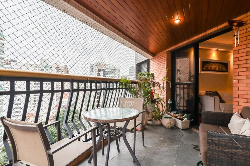 Apartamento, 4 quartos, 238 m² - Foto 1