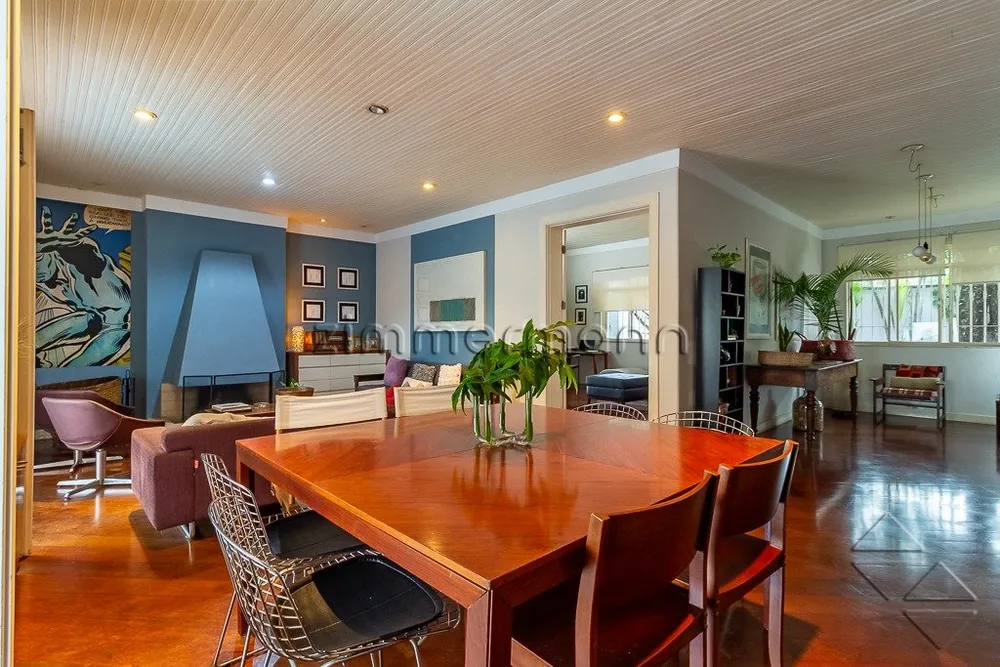 Casa, 4 quartos, 290 m² - Foto 1