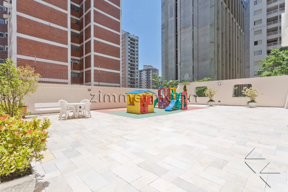 Cobertura, 3 quartos, 243 m² - Foto 4