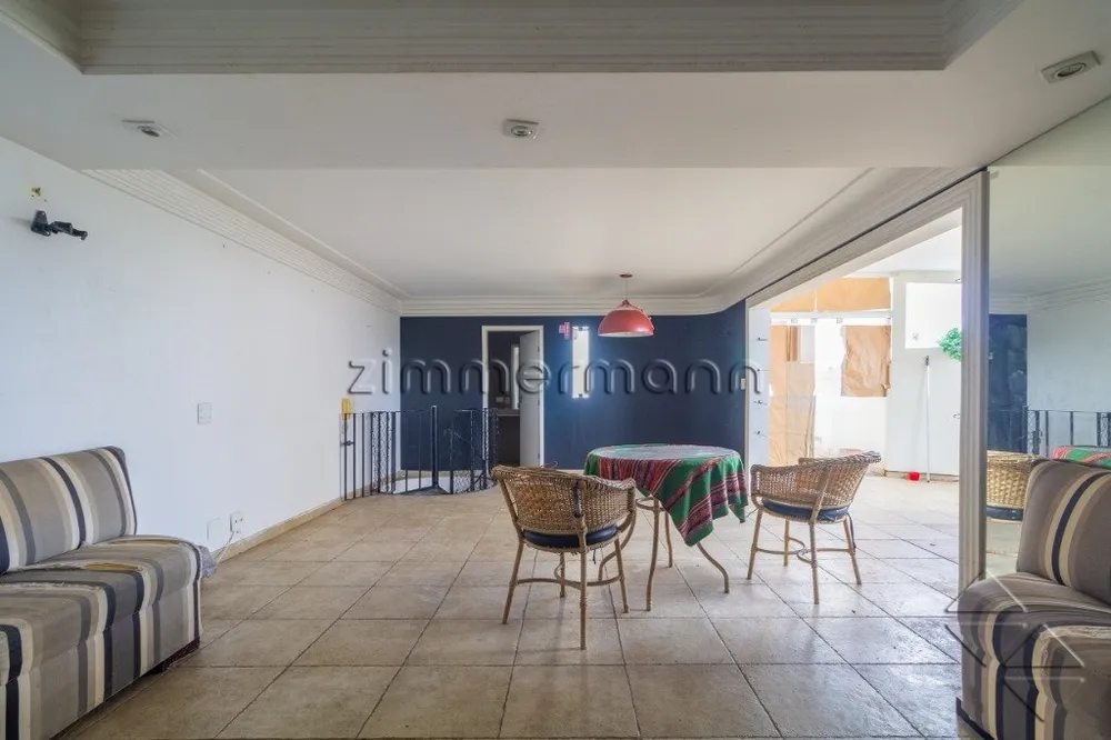 Cobertura, 3 quartos, 243 m² - Foto 3