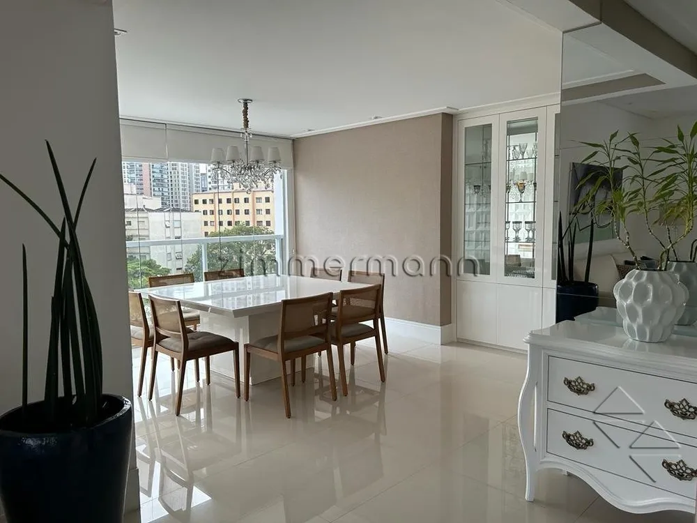 Apartamento, 3 quartos, 236 m² - Foto 2