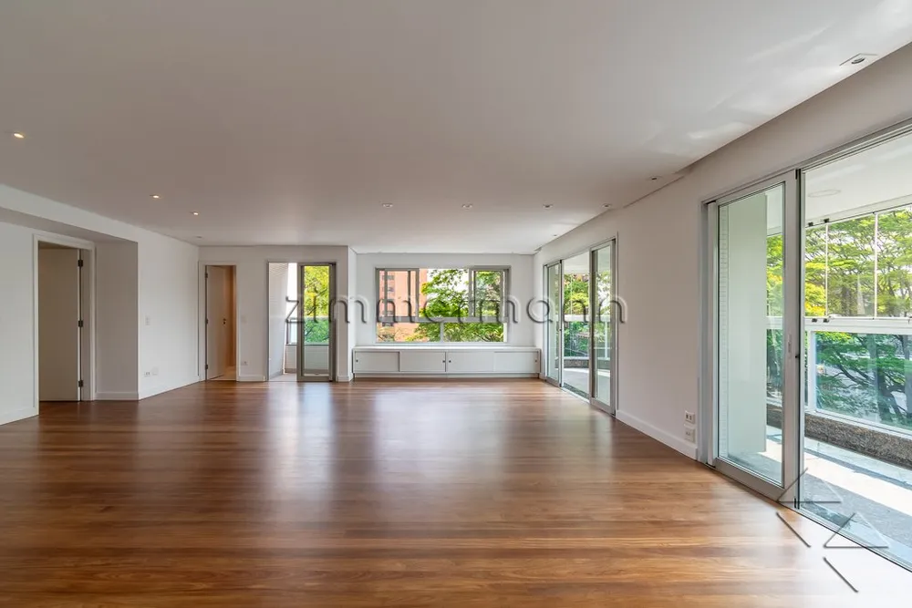 Apartamento, 3 quartos, 200 m² - Foto 1