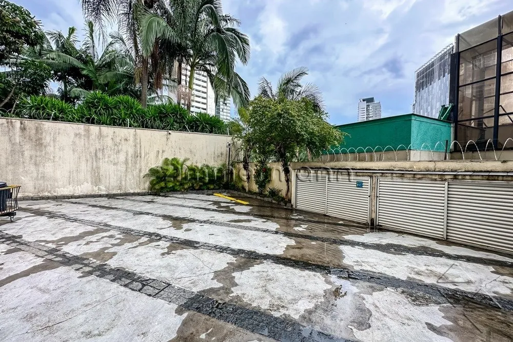 Loteamento e Condomínio, 327 m² - Foto 1