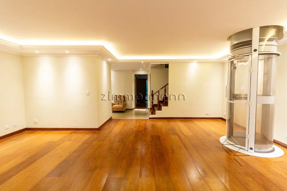 Casa, 3 quartos, 371 m² - Foto 1