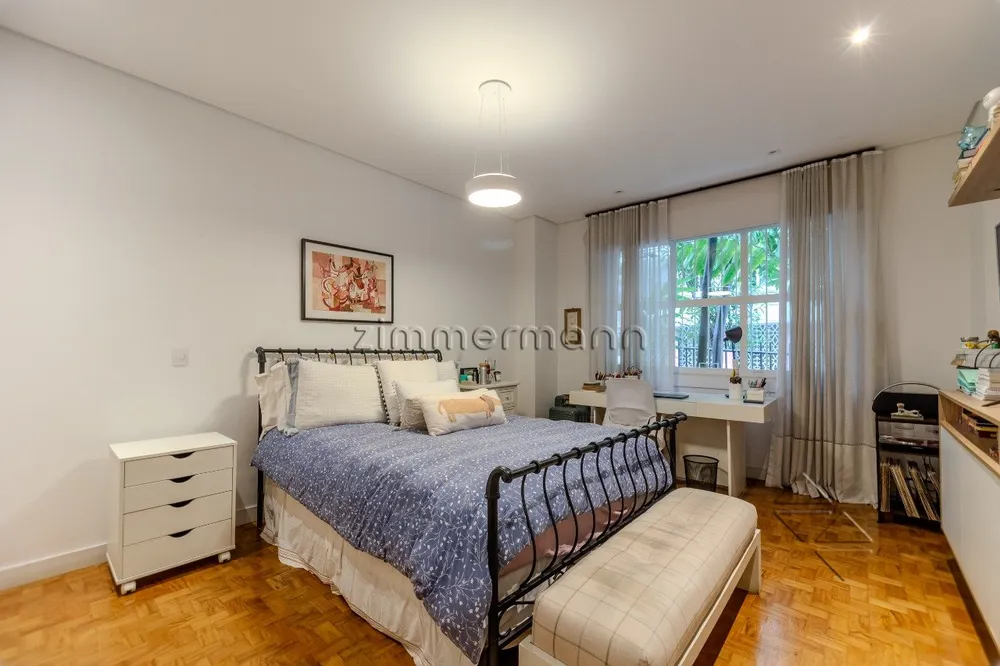 Apartamento, 3 quartos, 189 m² - Foto 2