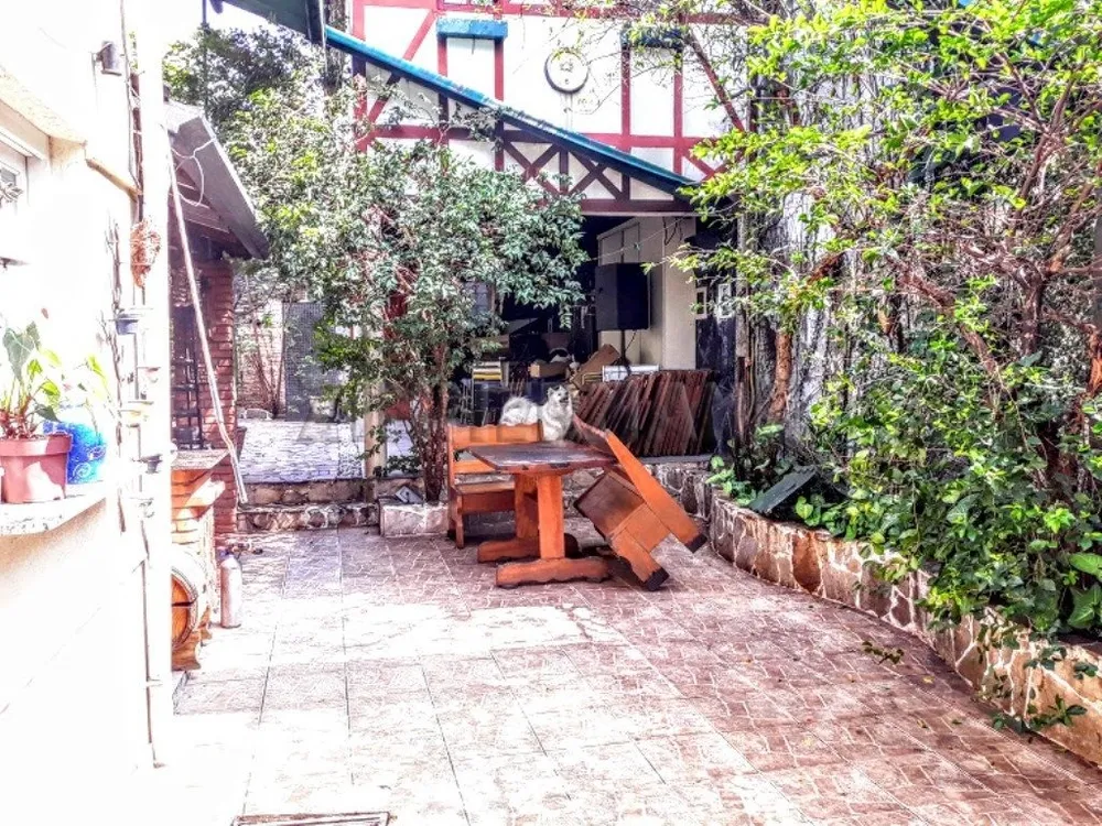 Casa, 4 quartos, 380 m² - Foto 1