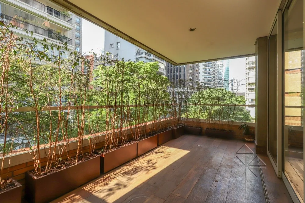 Apartamento, 2 quartos, 240 m² - Foto 1