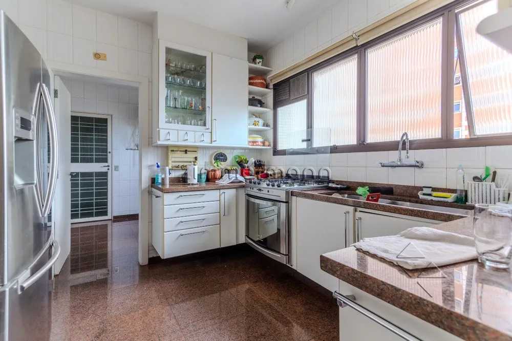 Apartamento, 4 quartos, 252 m² - Foto 1