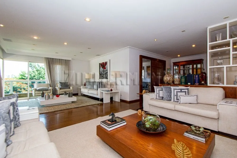 Apartamento, 3 quartos, 180 m² - Foto 1