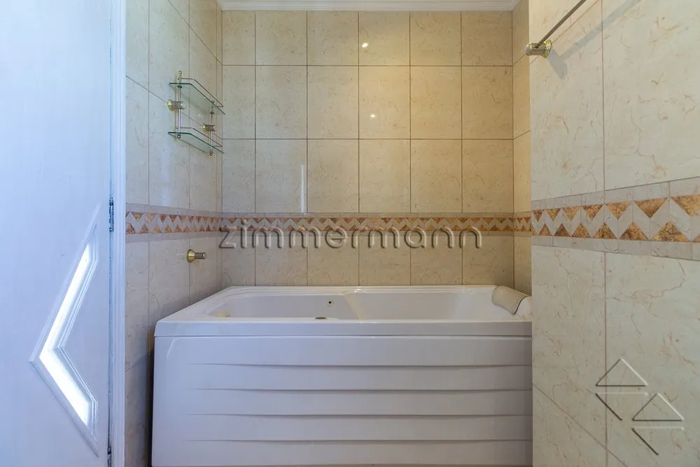 Cobertura, 3 quartos, 222 m² - Foto 2