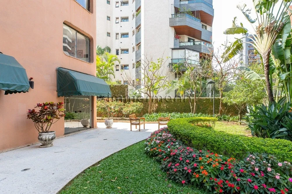 Apartamento, 3 quartos, 210 m² - Foto 2