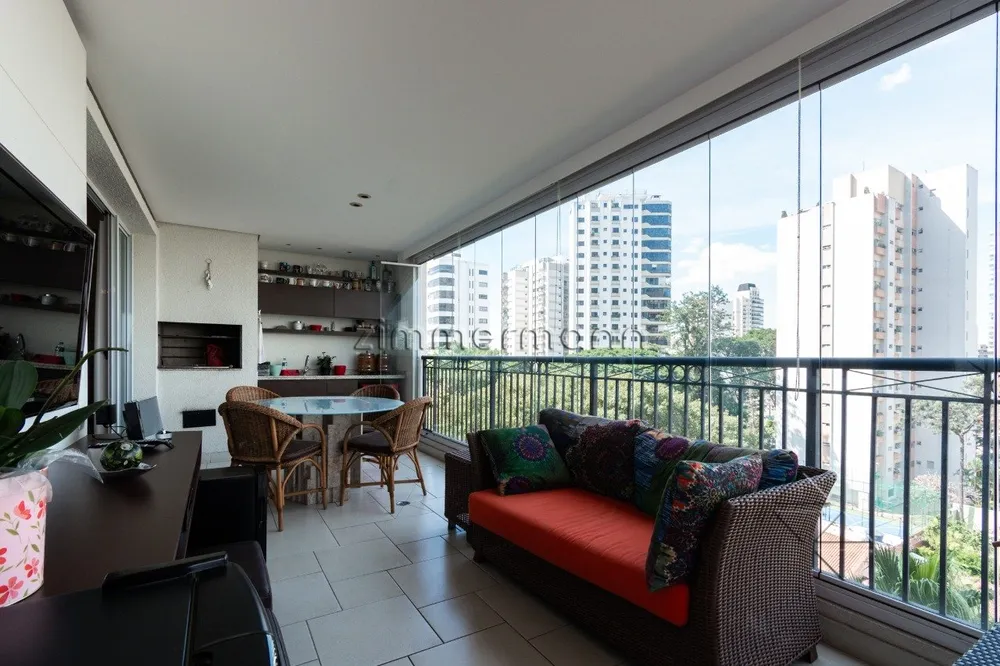 Apartamento, 4 quartos, 216 m² - Foto 1