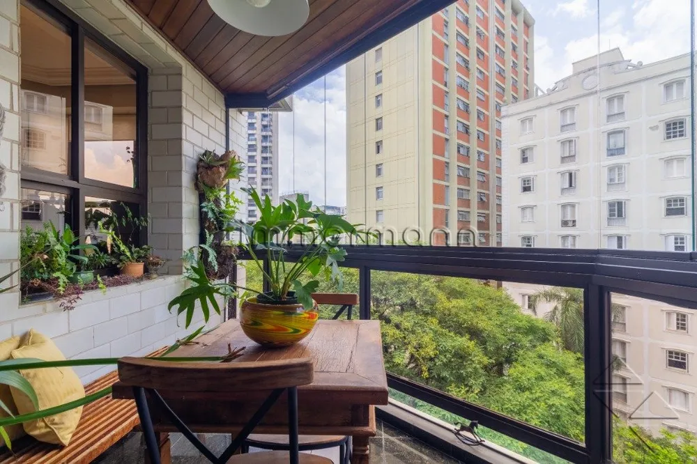 Apartamento, 3 quartos, 270 m² - Foto 2