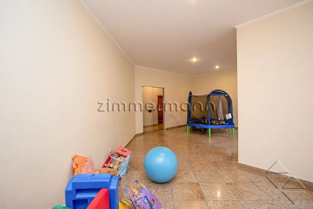 Apartamento, 3 quartos, 270 m² - Foto 1