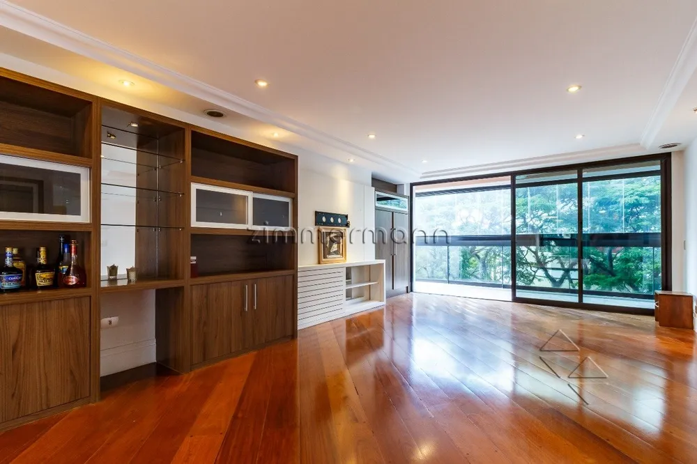 Apartamento, 4 quartos, 240 m² - Foto 1