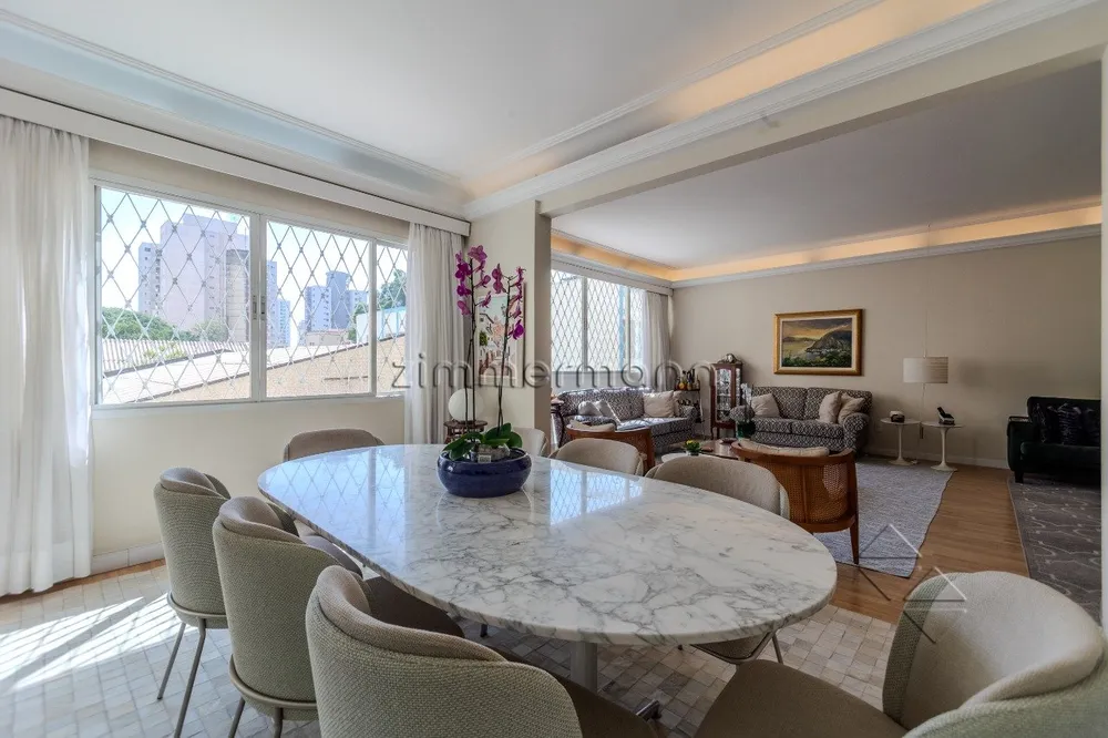 Apartamento, 3 quartos, 220 m² - Foto 2