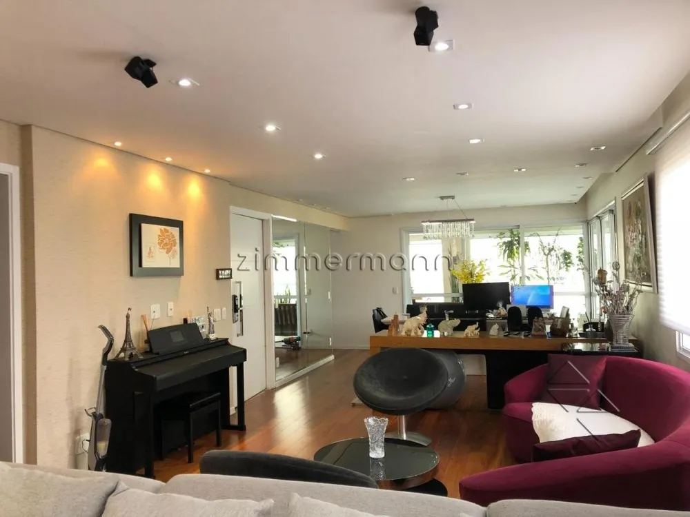Apartamento, 3 quartos, 213 m² - Foto 1