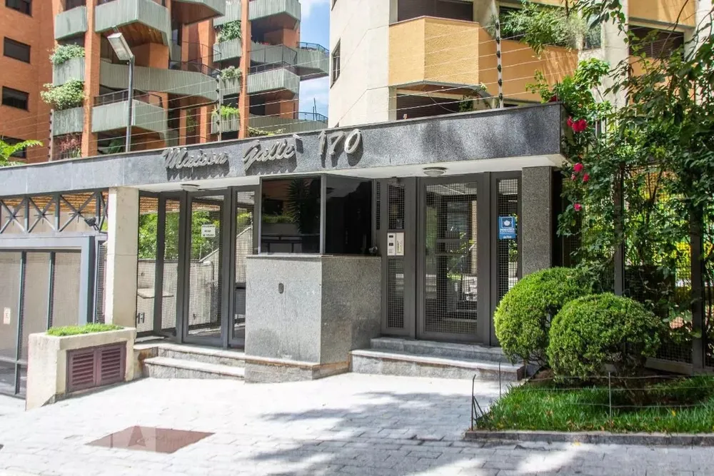 Apartamento, 3 quartos, 257 m² - Foto 2