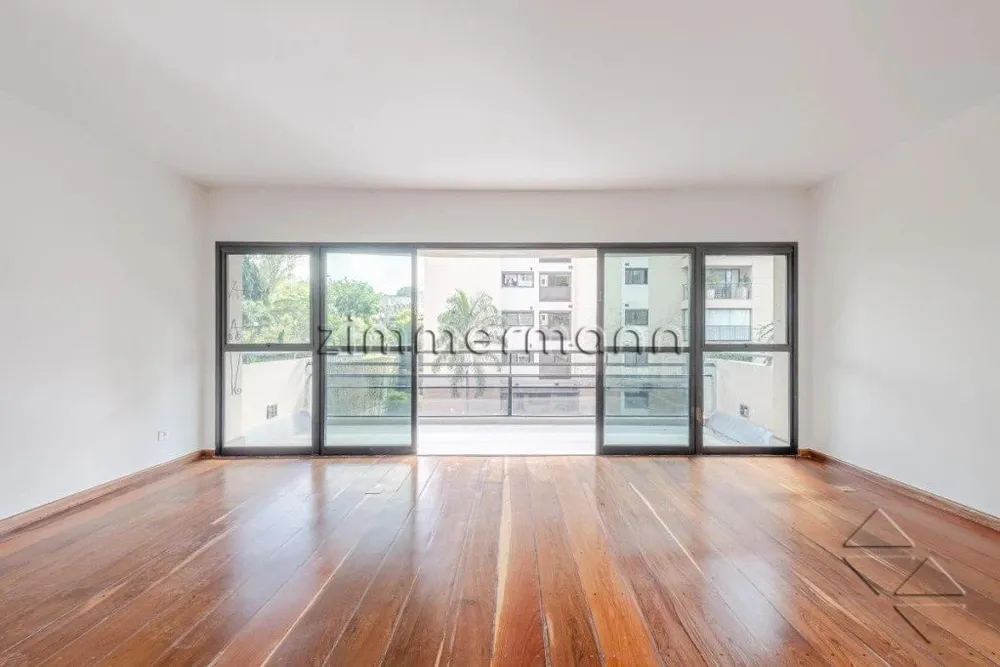 Apartamento, 3 quartos, 240 m² - Foto 1