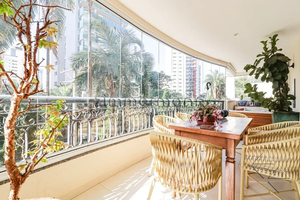Apartamento, 4 quartos, 250 m² - Foto 1