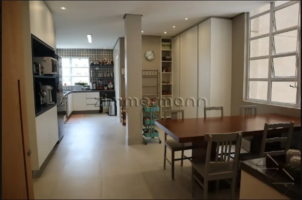 Apartamento, 3 quartos, 335 m² - Foto 1