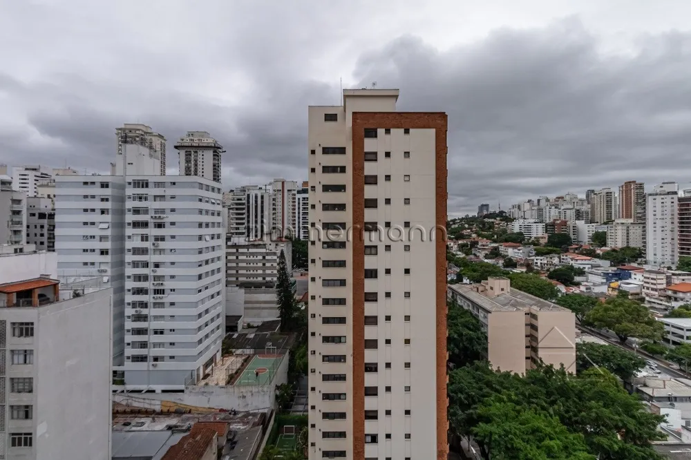 Apartamento, 3 quartos, 240 m² - Foto 1