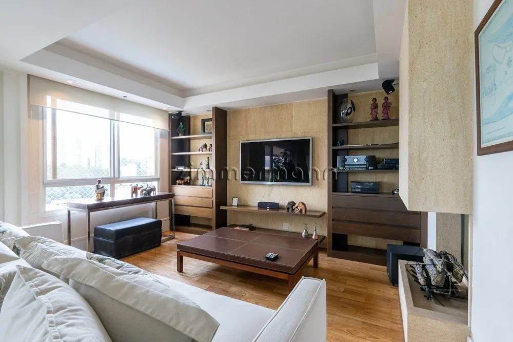 Apartamento, 3 quartos, 261 m² - Foto 1