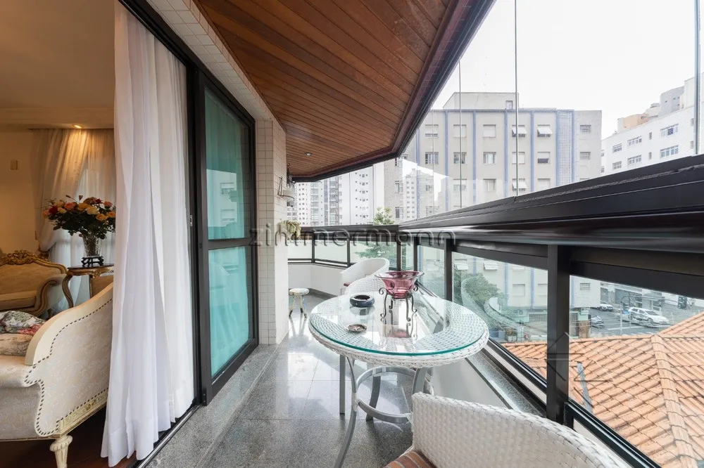 Apartamento, 3 quartos, 225 m² - Foto 2