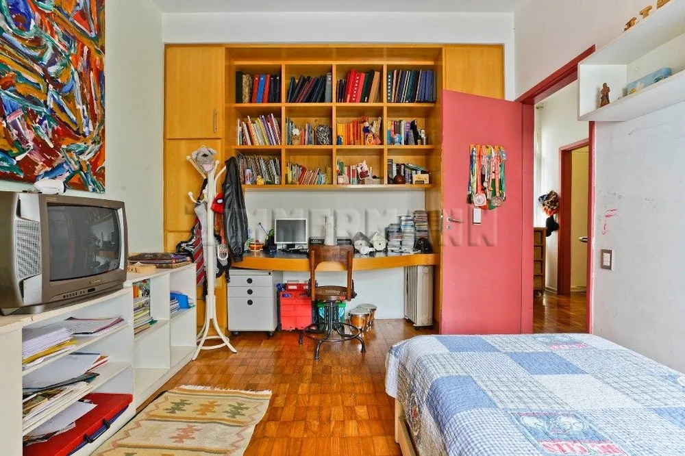 Apartamento, 3 quartos, 220 m² - Foto 1