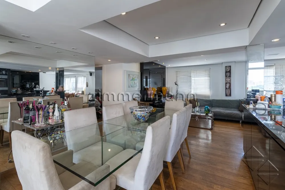 Apartamento, 3 quartos, 150 m² - Foto 2