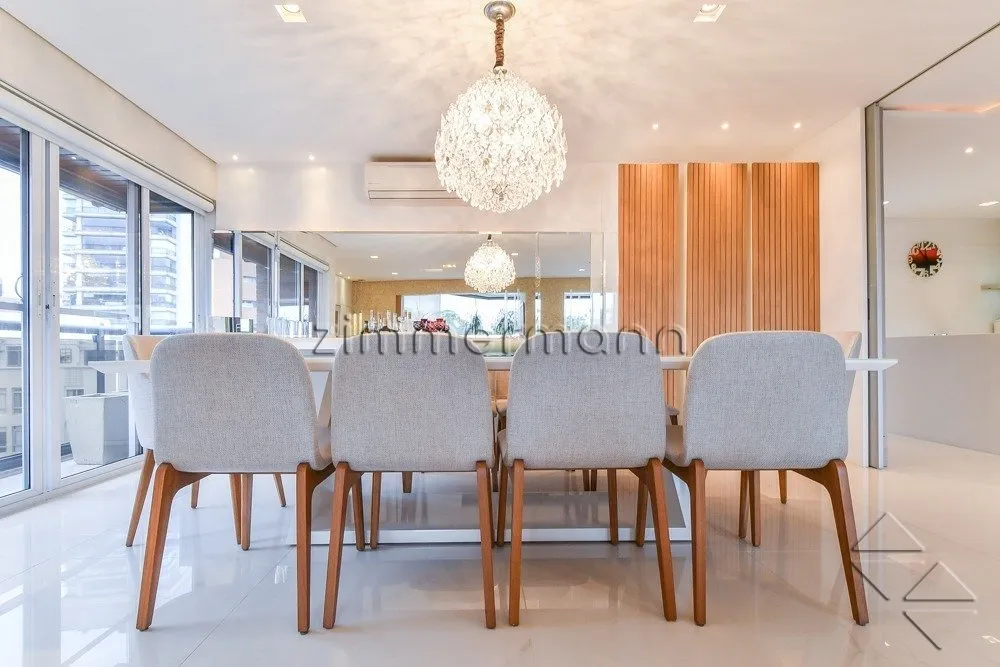 Apartamento, 4 quartos, 244 m² - Foto 1