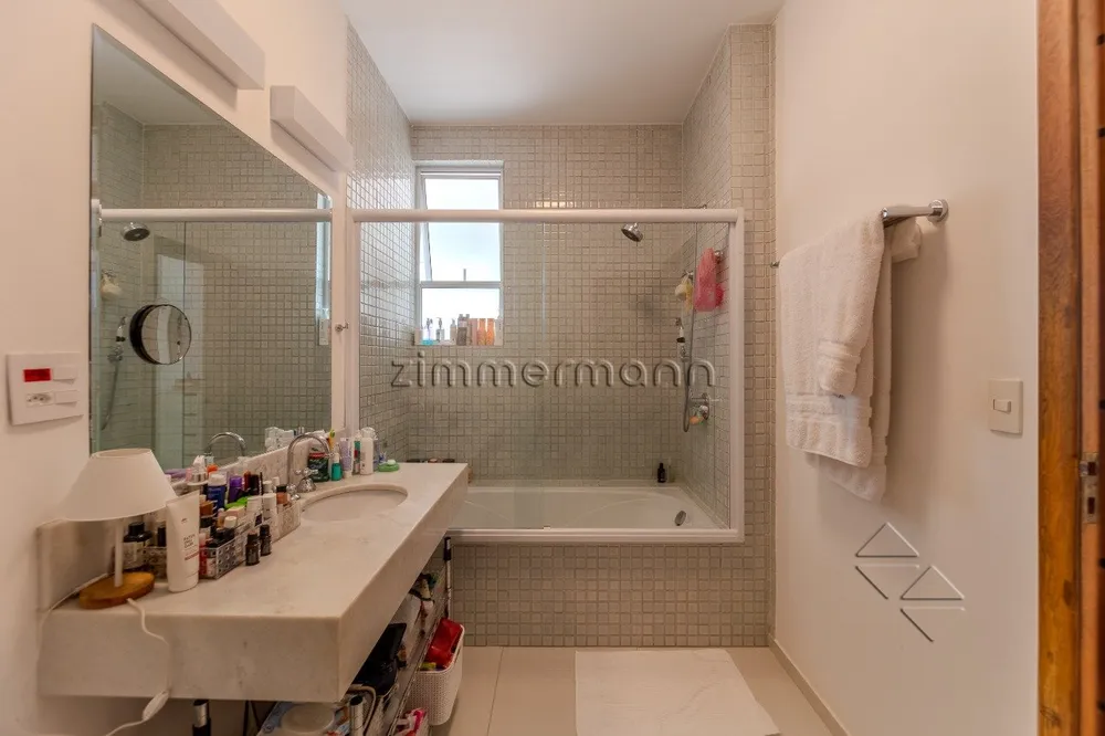 Apartamento, 3 quartos, 198 m² - Foto 2