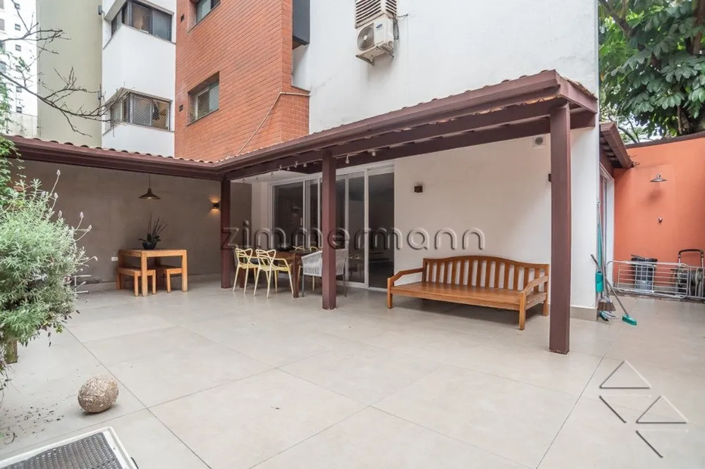 Apartamento, 3 quartos, 220 m² - Foto 1
