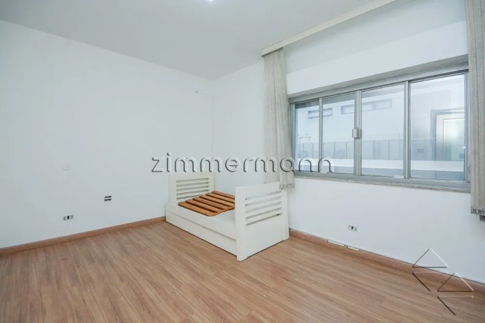 Apartamento, 3 quartos, 224 m² - Foto 1