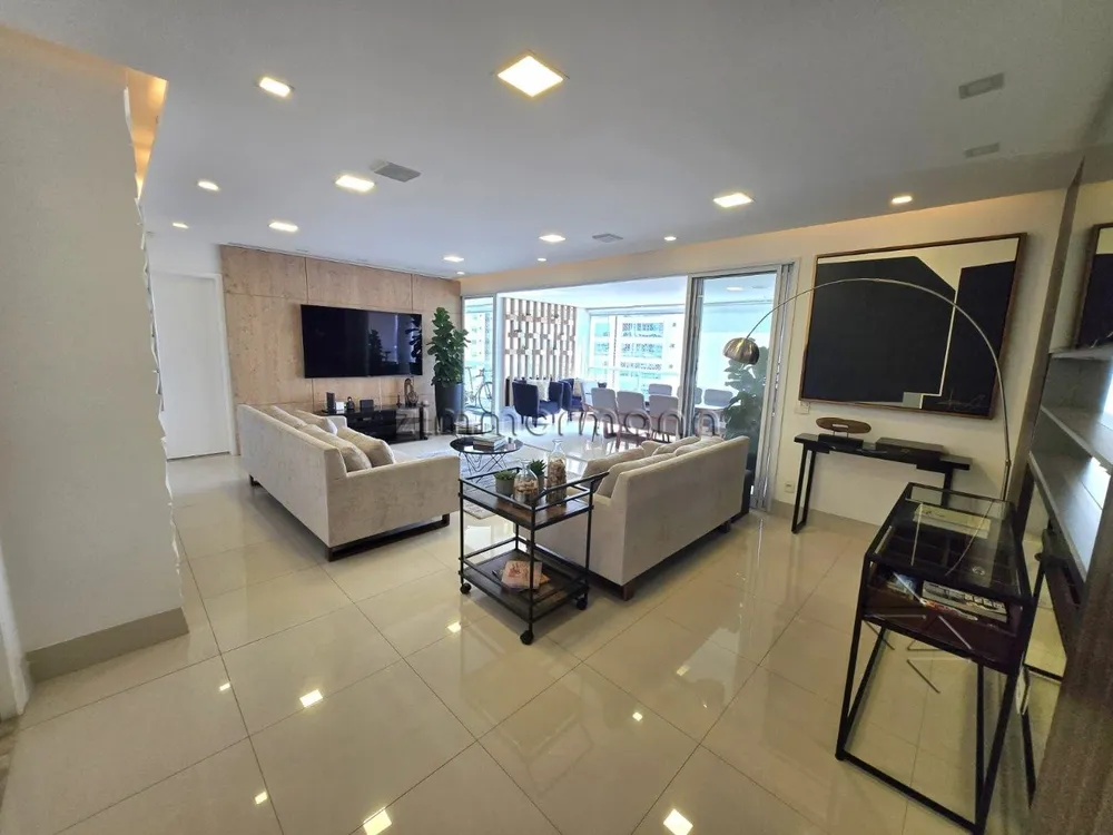 Apartamento, 3 quartos, 187 m² - Foto 2