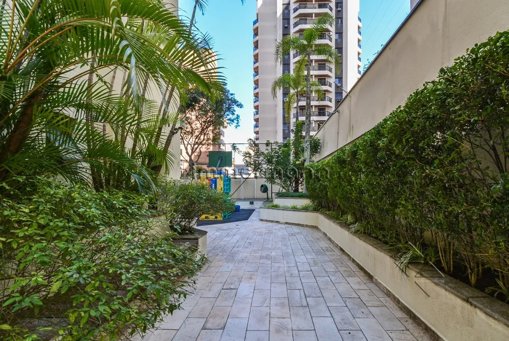 Apartamento, 3 quartos, 224 m² - Foto 2
