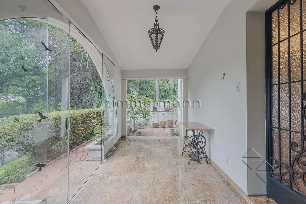 Casa, 6 quartos, 232 m² - Foto 2
