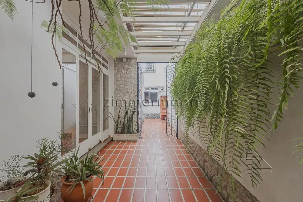 Casa, 6 quartos, 232 m² - Foto 11