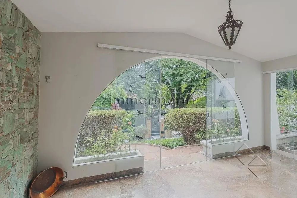 Casa, 6 quartos, 232 m² - Foto 1