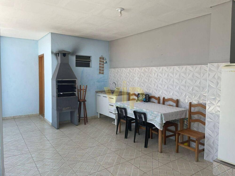 Casa, 4 quartos, 257 m² - Foto 2