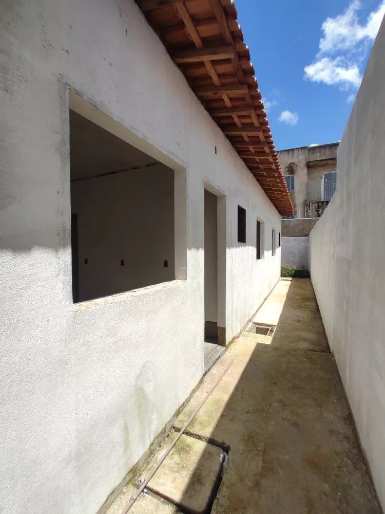 Casa à venda com 2 quartos, 91m² - Foto 9