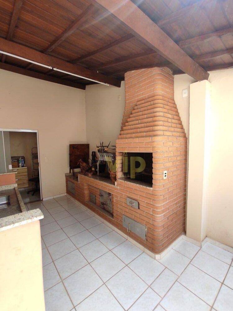 Casa, 3 quartos, 245 m² - Foto 17