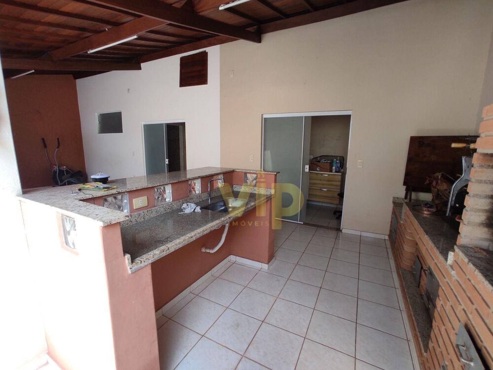 Casa, 3 quartos, 245 m² - Foto 33