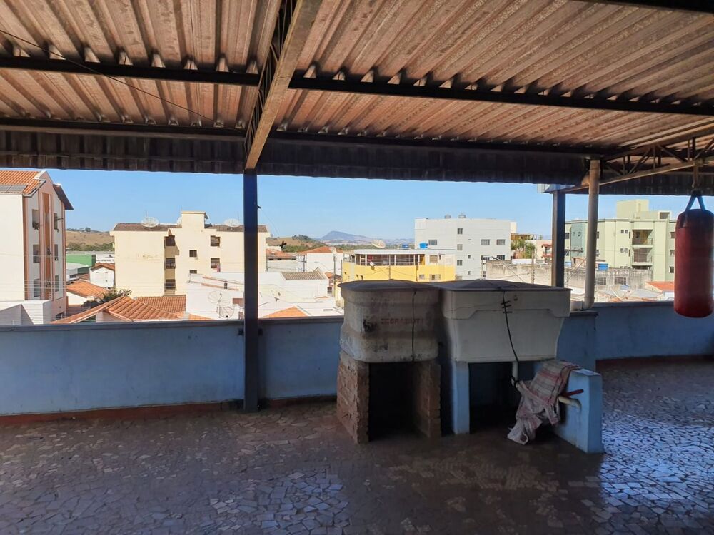 Casa, 4 quartos, 273 m² - Foto 2