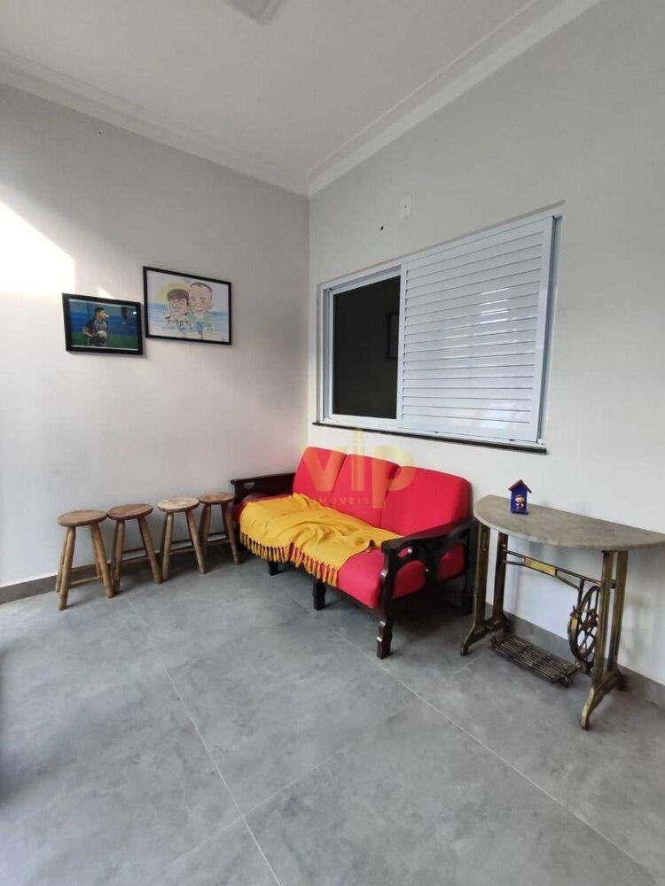 Casa, 3 quartos, 231 m² - Foto 1